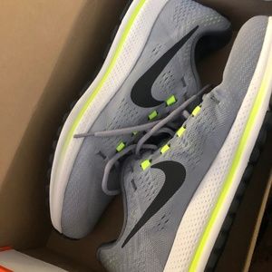 Nike Air Zoom Romero (Excellent Condition)